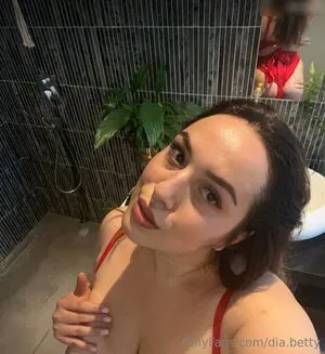 Hilda Schmidt OnlyFans Leaked Free Thumbnail Picture - #8XnyZwq1j9