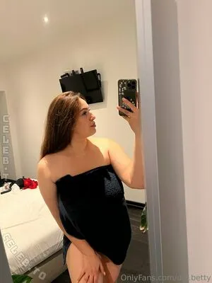 Hilda Schmidt OnlyFans Leaked Free Thumbnail Picture - #WnbYmGM5Uo