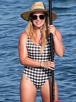 Hillary Duff OnlyFans Leaked Free Thumbnail Picture - #6SUGgW6fex
