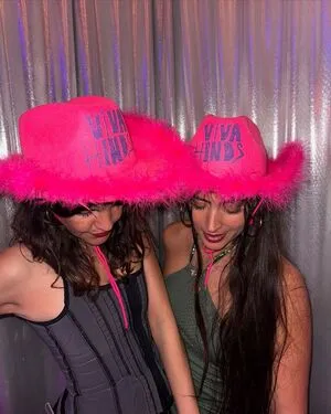 Hinds OnlyFans Leaked Free Thumbnail Picture - #5pYL4vdCv8