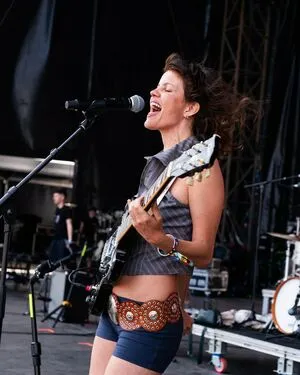 Hinds OnlyFans Leaked Free Thumbnail Picture - #Yw4cMv4JUs