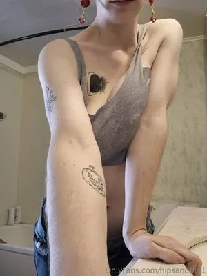 Hipsandtits1 OnlyFans Leaked Free Thumbnail Picture - #OH4YRhitUR