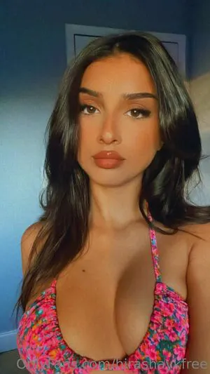 Hira Shayk OnlyFans Leaked Free Thumbnail Picture - #0Urti8EjXW