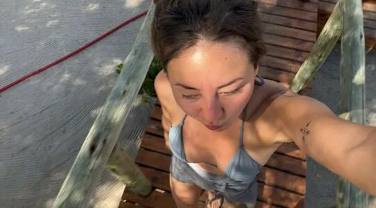 Hitchhikercourtney OnlyFans Leaked Free Thumbnail Picture - #V9oIVfJsD2