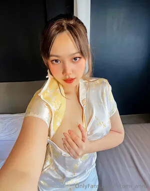 Hitomi Anna OnlyFans Leaked Free Thumbnail Picture - #Y0avzCTtuw