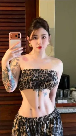 Hitomi Songyuxin OnlyFans Leaked Free Thumbnail Picture - #1Qcxl2PpIs