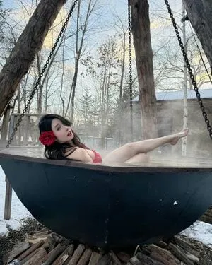 Hitomi Songyuxin OnlyFans Leaked Free Thumbnail Picture - #2iV4ZEUb9P