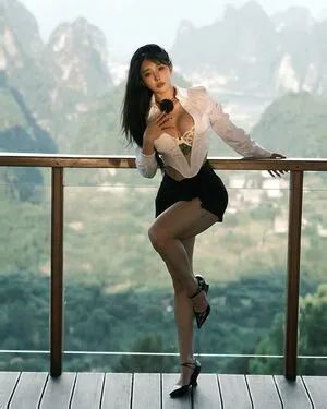 Hitomi Songyuxin OnlyFans Leaked Free Thumbnail Picture - #58dK4n3h1d