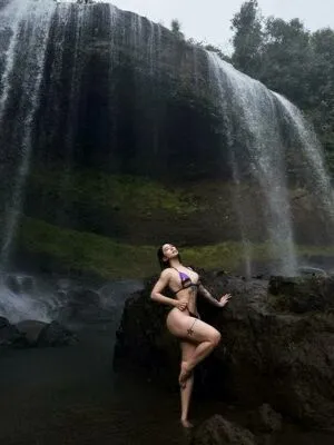 Hitomi Songyuxin OnlyFans Leaked Free Thumbnail Picture - #BfCXMPDETr