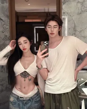 Hitomi Songyuxin OnlyFans Leaked Free Thumbnail Picture - #Cwdq47gqFy