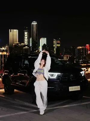 Hitomi Songyuxin OnlyFans Leaked Free Thumbnail Picture - #DDzqL2PfUF