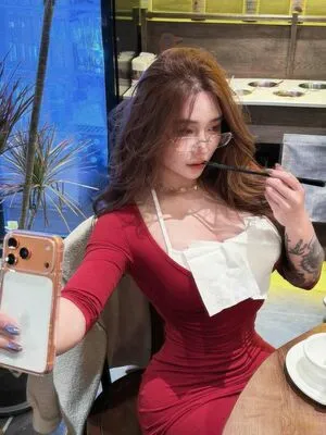 Hitomi Songyuxin OnlyFans Leaked Free Thumbnail Picture - #EMfVRxjNBK