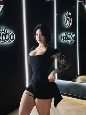 Hitomi Songyuxin OnlyFans Leaked Free Thumbnail Picture - #Ikw8Xzf8xt