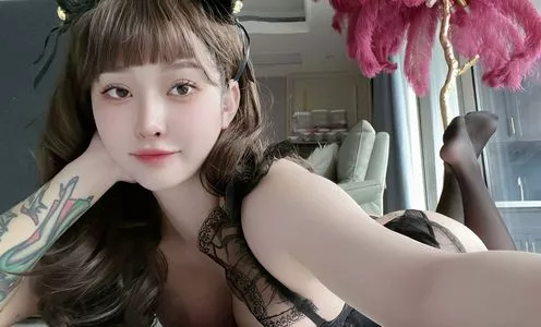Hitomi Songyuxin OnlyFans Leaked Free Thumbnail Picture - #R8RGfr3Iad