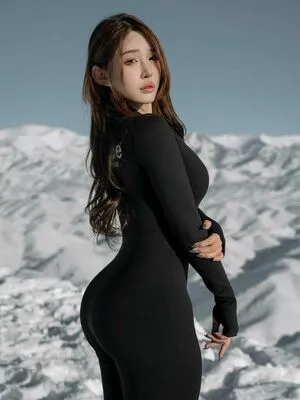 Hitomi Songyuxin OnlyFans Leaked Free Thumbnail Picture - #cDE2y9GISt