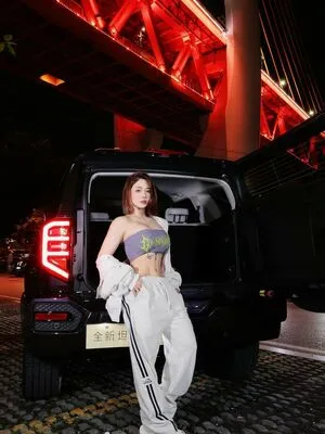 Hitomi Songyuxin OnlyFans Leaked Free Thumbnail Picture - #cKkxFO8NYX