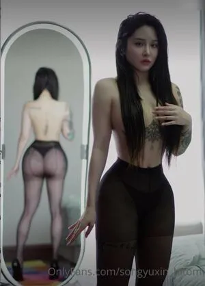 Hitomi Songyuxin OnlyFans Leaked Free Thumbnail Picture - #iQXGHmt2wk