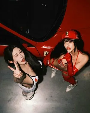 Hitomi Songyuxin OnlyFans Leaked Free Thumbnail Picture - #lp2itHGUft