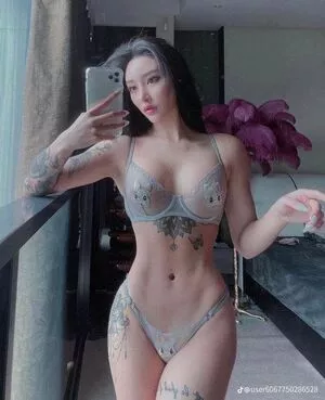 Hitomi Songyuxin OnlyFans Leaked Free Thumbnail Picture - #taa8h0vsuM