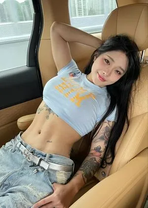 Hitomi Songyuxin OnlyFans Leaked Free Thumbnail Picture - #wOyE32rq0s