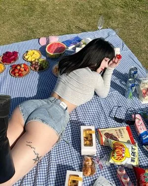 Hitomi Songyuxin OnlyFans Leaked Free Thumbnail Picture - #yu6fpdk8Lt