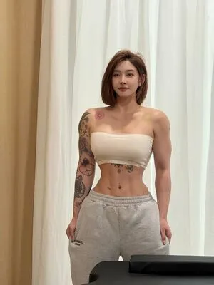Hitomi Songyuxin OnlyFans Leaked Free Thumbnail Picture - #z4sLcZtkxN
