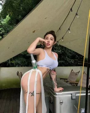 Hitomi Songyuxin OnlyFans Leaked Free Thumbnail Picture - #zmaJg1tyj7