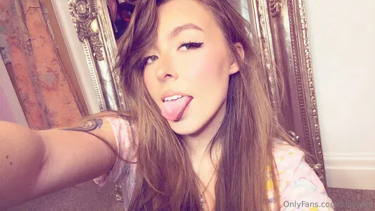 Holliefyy OnlyFans Leaked Free Thumbnail Picture - #7At6oNucts