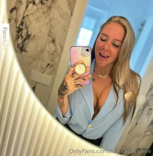 Holliemackfree OnlyFans Leaked Free Thumbnail Picture - #GlxtOMgNgt