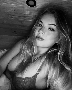 Holliesworldd OnlyFans Leaked Free Thumbnail Picture - #8h2tVQUZyg