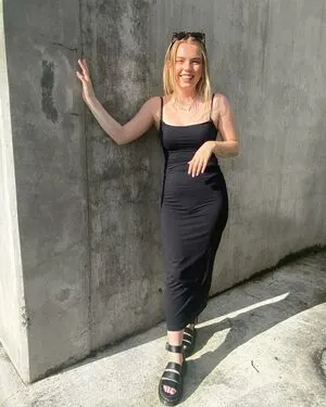 Holliesworldd OnlyFans Leaked Free Thumbnail Picture - #Cs3nSx1c2e