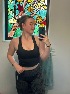 Holliesworldd OnlyFans Leaked Free Thumbnail Picture - #H6CUWkXZXs