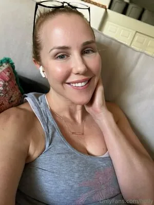 Holly OnlyFans Leaked Free Thumbnail Picture - #084NWJ8T8p