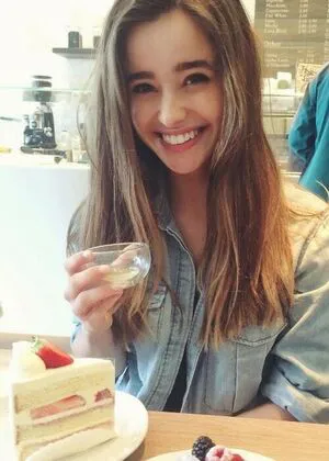 Holly Earl OnlyFans Leaked Free Thumbnail Picture - #qlI9YTABUP