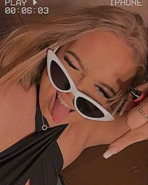 Holly Evans OnlyFans Leaked Free Thumbnail Picture - #ANZdFt8bFl