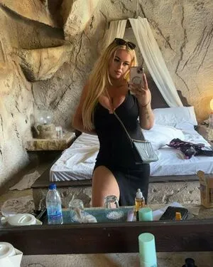 Holly Evans OnlyFans Leaked Free Thumbnail Picture - #hL8U5WmbEy