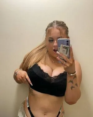 Holly Evans OnlyFans Leaked Free Thumbnail Picture - #i9aHQruhrm