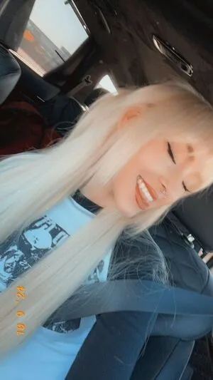 Holly Halen OnlyFans Leaked Free Thumbnail Picture - #053VOeCclt