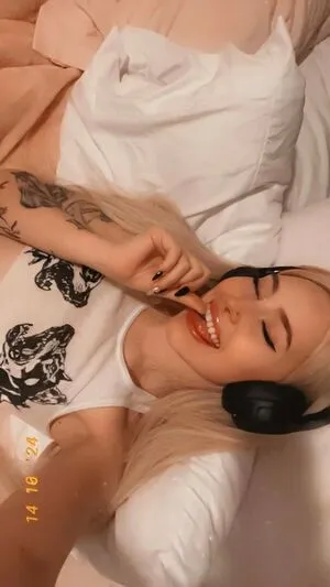 Holly Halen OnlyFans Leaked Free Thumbnail Picture - #KshImVPprU