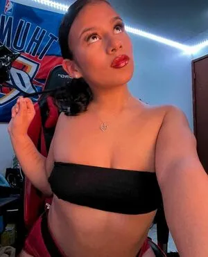 Holly Hennessy OnlyFans Leaked Free Thumbnail Picture - #RuLxEAYusO