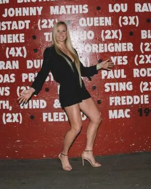 Holly Holm OnlyFans Leaked Free Thumbnail Picture - #4nidIwlSF1