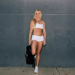Holly Holm OnlyFans Leaked Free Thumbnail Picture - #8xHlwKmlEu