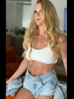 Holly Holm OnlyFans Leaked Free Thumbnail Picture - #M1Npzm1OpN