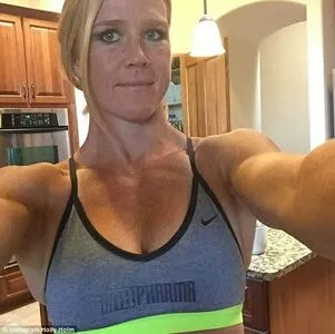 Holly Holm OnlyFans Leaked Free Thumbnail Picture - #VuZlJaBhFz