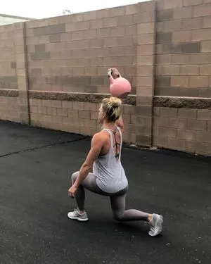 Holly Holm OnlyFans Leaked Free Thumbnail Picture - #f4xCLODk3I