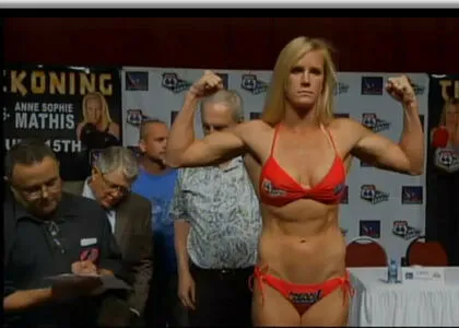 Holly Holm OnlyFans Leaked Free Thumbnail Picture - #vFeOe3o16B
