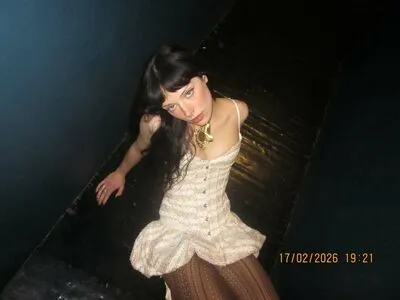 Holly Humberstone OnlyFans Leaked Free Thumbnail Picture - #4goSQijvmf