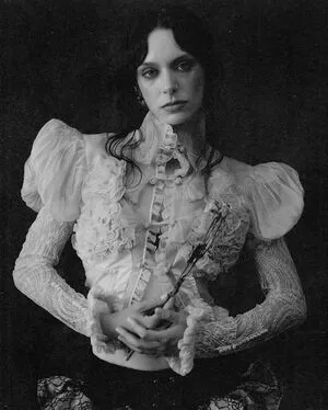 Holly Humberstone OnlyFans Leaked Free Thumbnail Picture - #bJiUFEwqLS