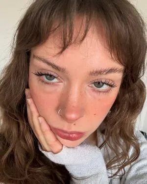 Holly Humberstone OnlyFans Leaked Free Thumbnail Picture - #fARv052XUr