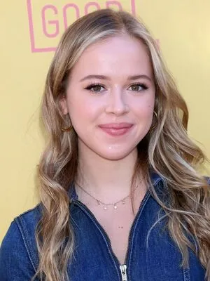 Holly J Barrett OnlyFans Leaked Free Thumbnail Picture - #yPWKgFXaKU